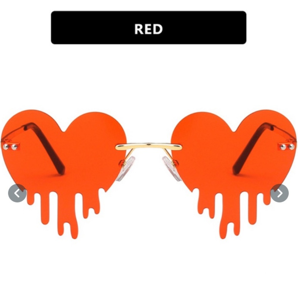RED bleeding heart sunnies ! NWT